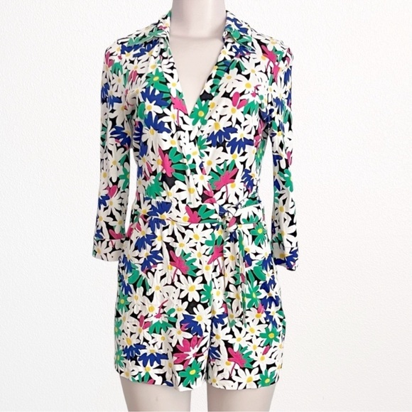 Diane von Furstenberg Celeste Wrap Shorts Romper Garden Daisy Silk Blend SZ 6 - Picture 1 of 10
